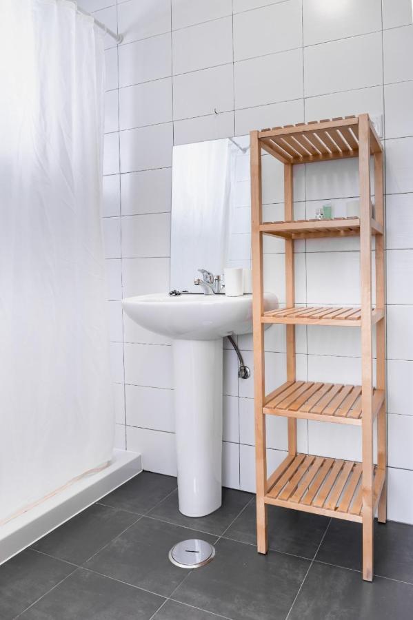 Entrecampos - Family Apartment With Terrace Lisbona Esterno foto