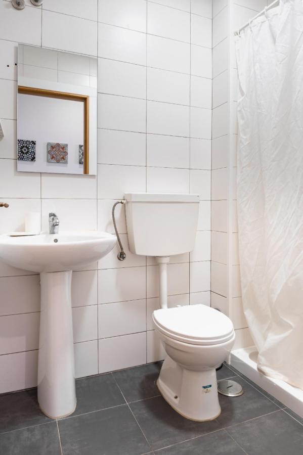 Entrecampos - Family Apartment With Terrace Lisbona Esterno foto