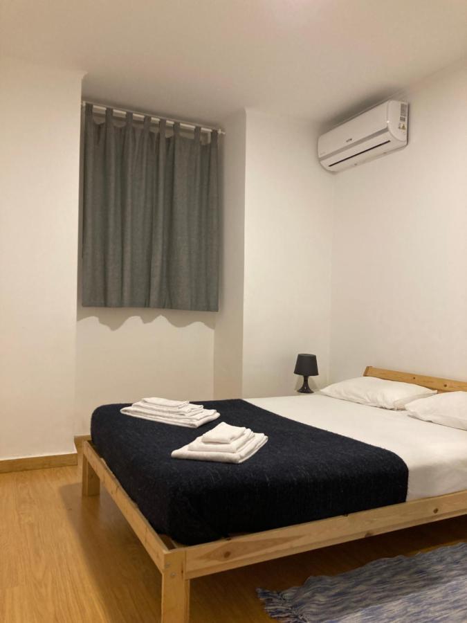 Entrecampos - Family Apartment With Terrace Lisbona Esterno foto